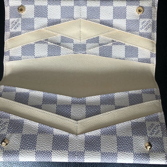 LOUIS VUITTON Damier Azur Large Wallet. - Picture 2 of 6